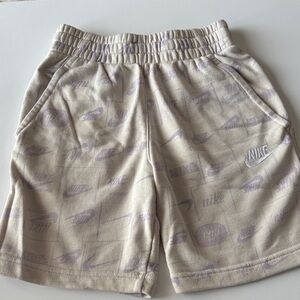 Nike Kids Shorts in Cream and Light Purple
